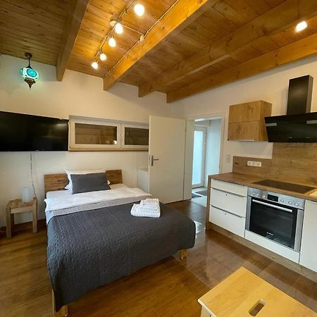 Ferienwohnung Im Stadtzentrum Von Bernau - Komfortable Wohnung Mit 2 Zimmern, Bad, Spuelmaschine, Waschmaschine, Komplette Kueche, Wlan, Terrasse, Ruhige Lage Bernau bei Berlin Esterno foto