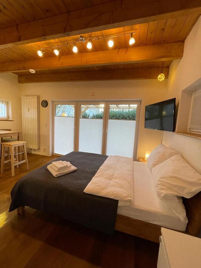 Ferienwohnung Im Stadtzentrum Von Bernau - Komfortable Wohnung Mit 2 Zimmern, Bad, Spuelmaschine, Waschmaschine, Komplette Kueche, Wlan, Terrasse, Ruhige Lage Bernau bei Berlin Esterno foto