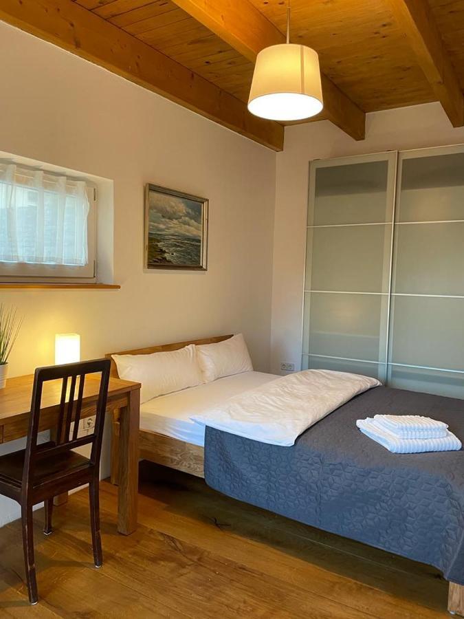 Ferienwohnung Im Stadtzentrum Von Bernau - Komfortable Wohnung Mit 2 Zimmern, Bad, Spuelmaschine, Waschmaschine, Komplette Kueche, Wlan, Terrasse, Ruhige Lage Bernau bei Berlin Esterno foto
