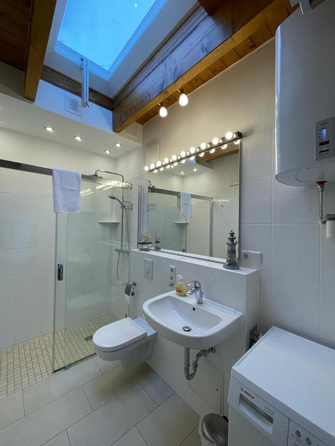 Ferienwohnung Im Stadtzentrum Von Bernau - Komfortable Wohnung Mit 2 Zimmern, Bad, Spuelmaschine, Waschmaschine, Komplette Kueche, Wlan, Terrasse, Ruhige Lage Bernau bei Berlin Esterno foto